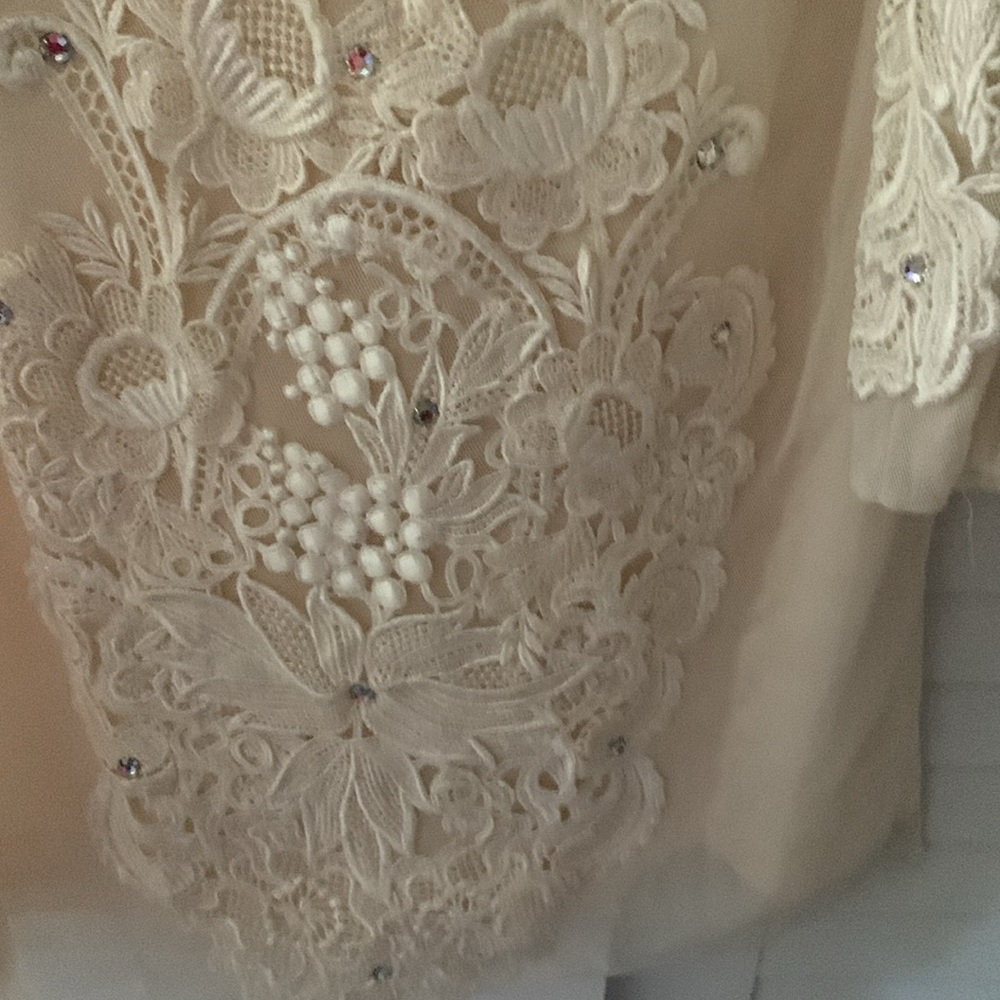 Beautiful Vintage, 3 piece Wedding Suite. - Picture 9 of 10